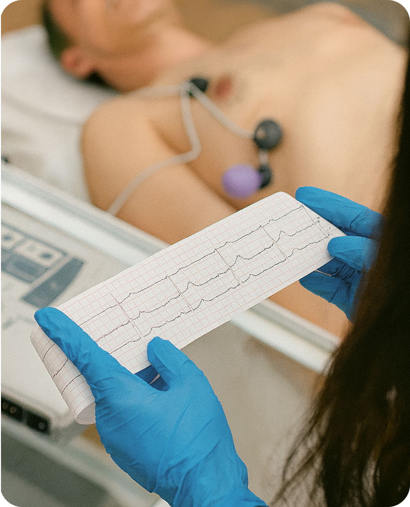 Ápolónő idős pácienssel